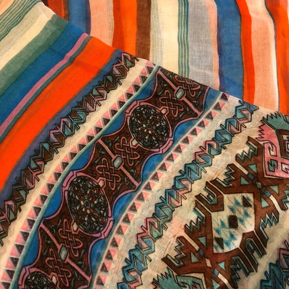 Mixed pattern infinity scarf - Picture 2 of 4